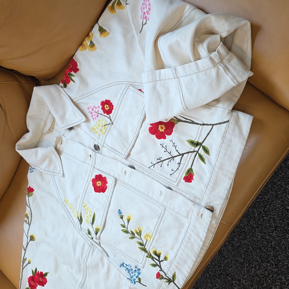 Anthropologie Limited Edition Cream Floral Embroidered Jean Jacket - Picture 3 of 16